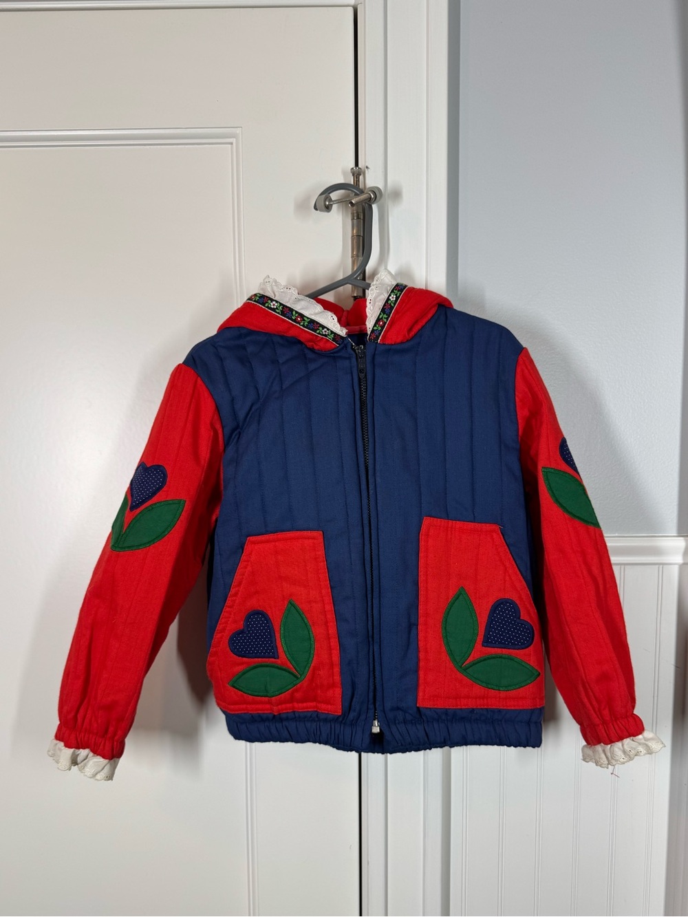 Vintage 70s Ellen Miklas Patchwork flower quilted girls jacket size 4 made USA